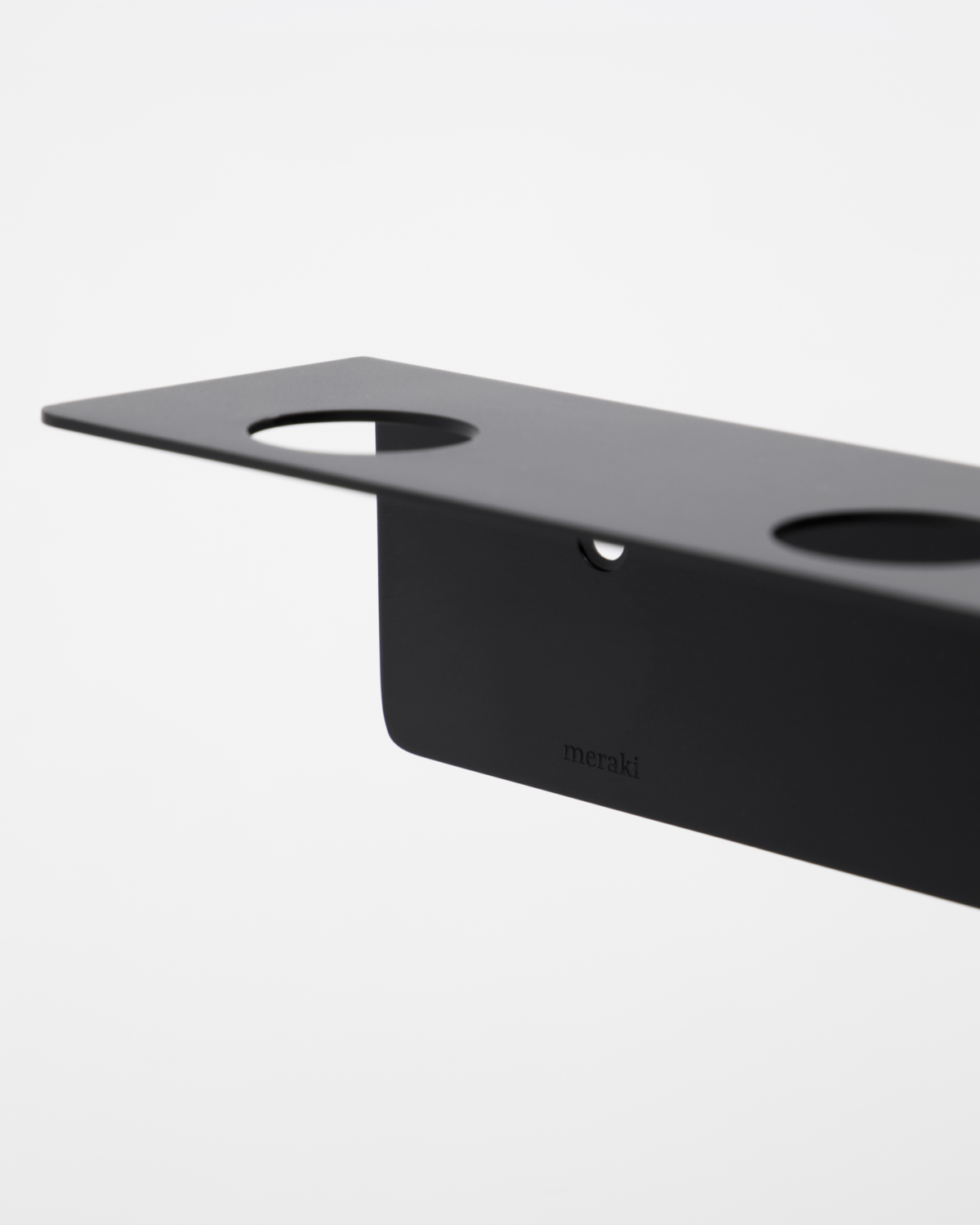 Regal mit Flaschenhalterung und Hakenleiste, Mattschwarzes Finish