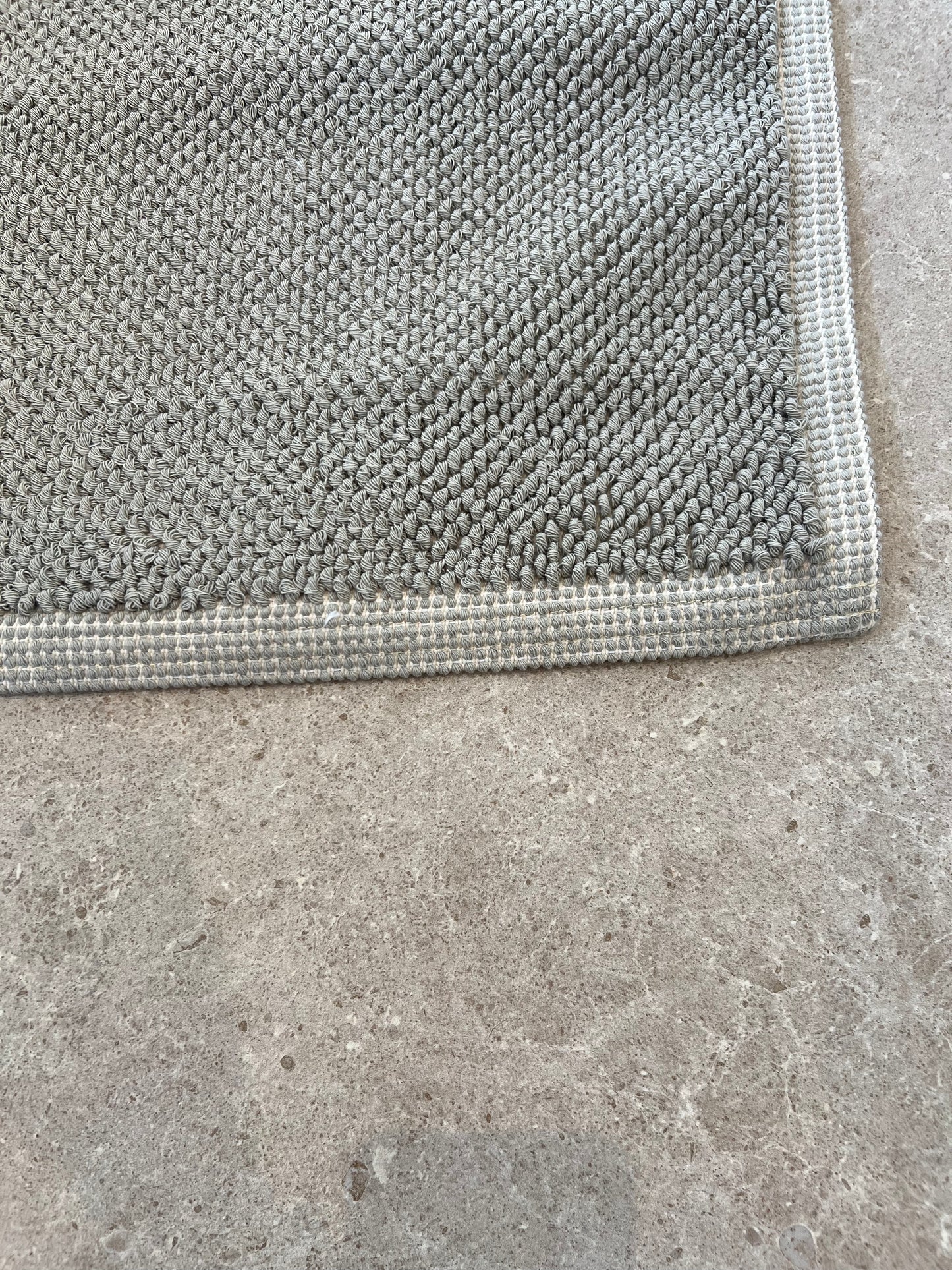 Badematte klassisch gewebt olive